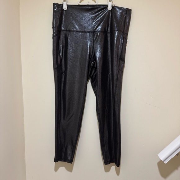 Women’s GapFit Sky High Rise Power Sine Black Shiney Leggings w Pockets Size XL - Picture 3 of 16